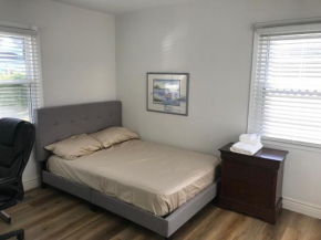4 Bedroom Home, 15 minutes to DC sleeps 8